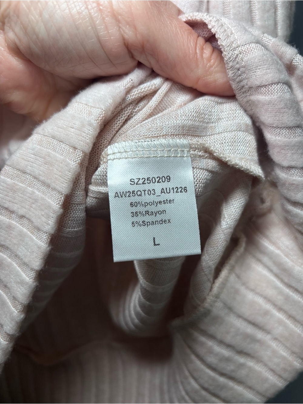 Automet Ribbed Vneck Sweater - Picture 8 of 9